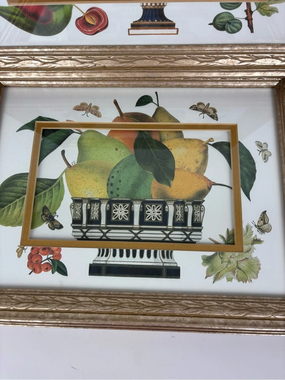 N/A decorative gold